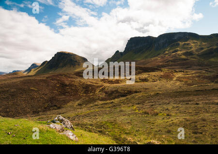 Ein Foto, Blick nach Süden entlang der Trotternish Ridge Böschung auf der Isle Of Skye, Schottland. Stockfoto