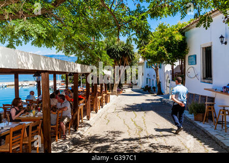 Eine Taverne In der Fischerei Dorf Kringels, Insel Korfu, Griechenland Stockfoto