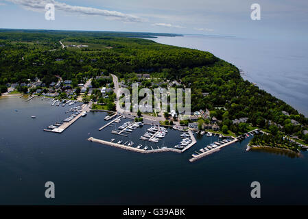 Luftaufnahme des Fish Creek, Door County, Wisconsin. Stockfoto