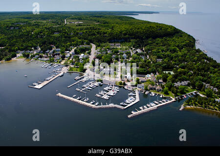 Luftaufnahme des Fish Creek, Door County, Wisconsin. Stockfoto