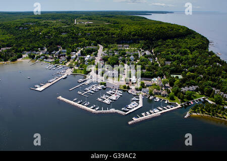 Luftaufnahme des Fish Creek, Door County, Wisconsin. Stockfoto