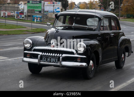 Australian Road-Trip: A restauriert 1956 Holden FJ-Limousine von General Motors Holden in Australien gebaut wurde. Automobilbau in Australien hat jetzt aufgehört. Stockfoto