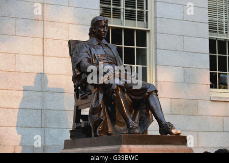 John Havard Denkmal, Havard University, Cambridge, Massachusetts, USA Stockfoto