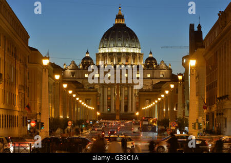 Petersdom, Via della Conciliazione, Vatikanstadt Stockfoto