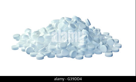 Haufen weiße Pillen auf weißem Hintergrund. Stockfoto