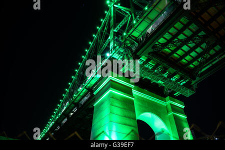 Nahaufnahme der Brisbane Story Bridge. Eines der wichtigsten Symbole in Brisbane Stadt. Stockfoto