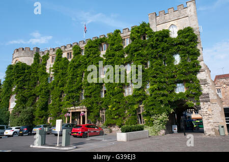 Schlosshotel, Taunton ist Glyzinien bedeckt 18. Jahrhundert Wiederaufbau der Burg aus dem 12. Jahrhundert. Stockfoto