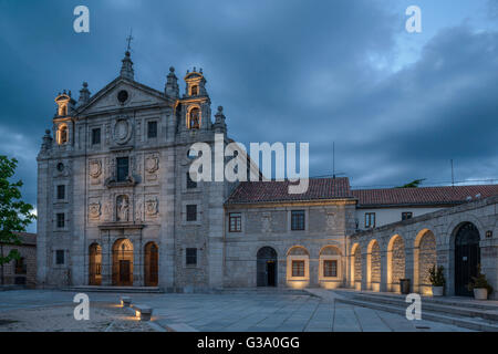 Kloster von Santa Teresa in Plaza De La Santa in Avila Stadt Kastilien und Leon Spanien Europa Stockfoto