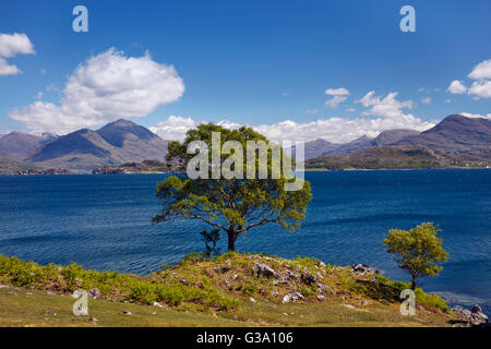 Loch Shieldaig von Applecross Halbinsel. Ross und Cromarty, Schottland. Stockfoto