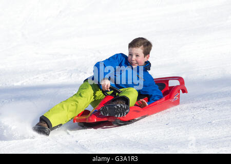 Prinz Christian von Dänemark besucht ein Fototermin während seiner jährlichen Skiurlaub in Verbier, Schweiz. Stockfoto