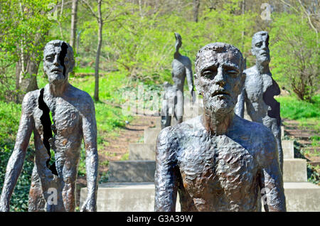 Prag, Tschechische Republik. Denkmal für die Opfer des Kommunismus 1948-89 (Pomník Obětem Komunismu) am Fuße der Petrin-Hügel... Stockfoto