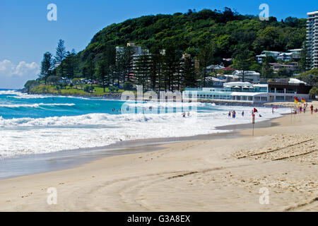 Burleigh Heads ist ein beliebter Familienstrand an der Gold Coast in Australien. Stockfoto