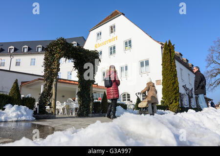 Insel im See Chiemsee, Gasthaus Klosterwirt, Deutschland, Bayern, Bayern, Oberbayern, Chiemsee, Oberbayern, Chiemsee Fraueninsel Stockfoto