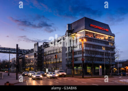 Porsche-Werk und Sitz in Zuffenhausen, Deutschland, Baden-Württemberg, Region Stuttgart, Stuttgart Stockfoto