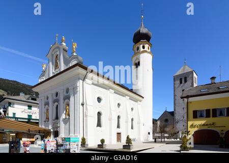 Kirche St. Michaels Kirche Stiftskirche, quadratische St. Michaelsplatz, Italien, Bozen (Südtirol), Südtirol, Alto Adige, Innichen Stockfoto