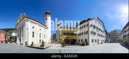 Kirche St. Michaels Kirche Stiftskirche, quadratische St. Michaelsplatz, Italien, Bozen (Südtirol), Südtirol, Alto Adige, Innichen Stockfoto