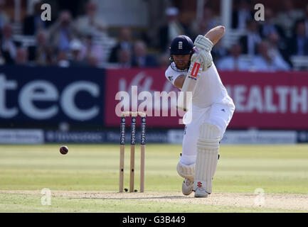 Englands Jonny Bairstow Fledermäuse während Tag eines der Investec dritte Test match bei Herrn, London. Stockfoto