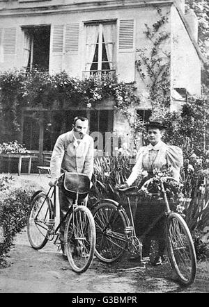 Marie und Pierre Curie auf einer Fahrradtour am Sonntagnachmittag Stockfoto