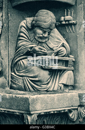 Skulptur des Pythagoras, griechischer Philosoph und Mathematiker, innerhalb der Tympanon an der richtigen Bucht der königliche Portal, Kathedrale von Chartres, Frankreich.      Datum: 12.-13. Jahrhundert Stockfoto