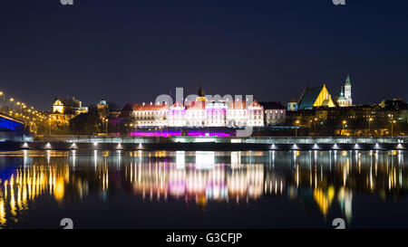 Blick auf die Altstadt in Warschau in der Nacht Stockfoto