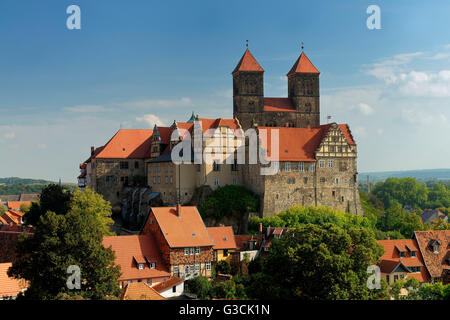 Stiftskirche St. Servatius auf dem Burgberg oberhalb der Stadt Quedlinburg Stockfoto