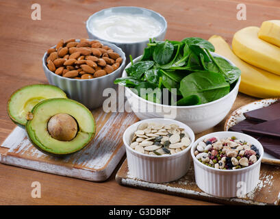 Lebensmittel reich an Magnesium. Gesunde Ernährung essen. Stockfoto