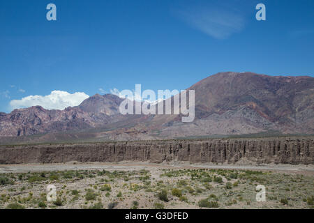 Landschaft entlang der National Route 7 durch Moutain Anden nahe der Grenze in Argentinien. Stockfoto