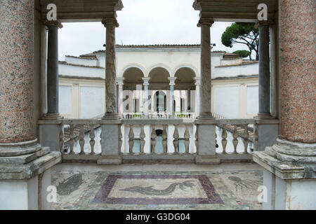 Italien, Rom, Museo Nazionale Etrusco di Villa Giulia, Loggia Im Zweiten Innenhof Stockfoto