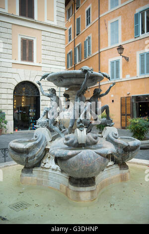 Italien, Rom, Piazza Mattei Schildkrötenbrunnen (Fontana Delle Tartarughe) Stockfoto