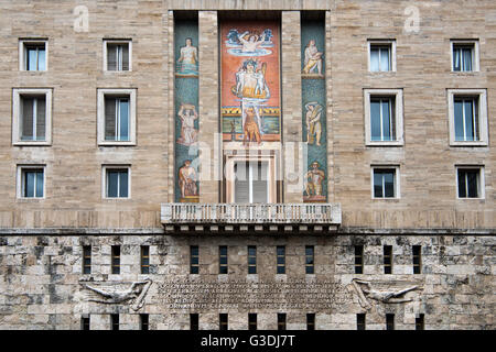 Italien, Rom, Via dei Pontefici am Piazza Augusto Imperatore, Faschistische Architektur von Mussolini, Neben Dem Mausoleum von Stockfoto