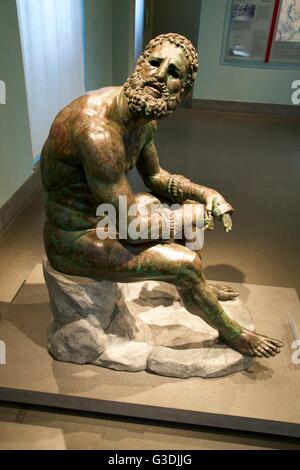 Boxer des Quirinal oder Terme Boxer, griechische Bronze-Skulptur, 330 v. Chr. Palazzo Massimo, National Museum in Rom, Italien Stockfoto