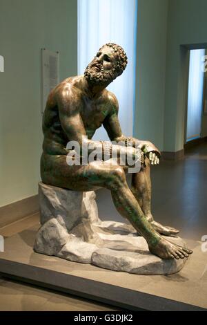 Boxer des Quirinal oder Terme Boxer, griechische Bronze-Skulptur, 330 v. Chr. Palazzo Massimo, National Museum in Rom, Italien Stockfoto