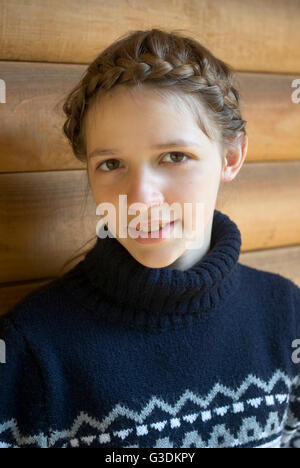 Teenager-Mädchen mit geflochtene Frisur Stockfoto