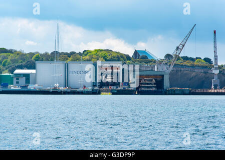 Pendennis Shipyard, Falmouth, Cornwall.  Pendennis ist ein Welt-Klasse-Erbauer des Luxus-Yachten. Stockfoto