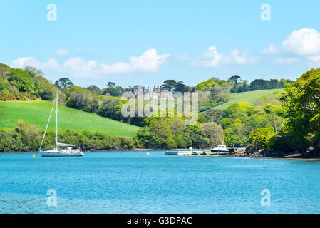 Tregothnan House, gesehen aus der River Fal, Cornwall, UK Stockfoto