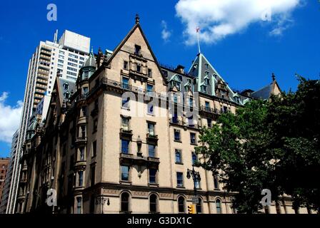 New York City;   Die legendäre Dakota Luxus Wohnhaus am Central Park West 72nd Street Stockfoto