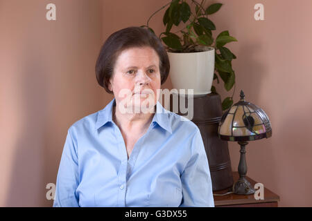 Porträt der traurige senior Frau. Stockfoto