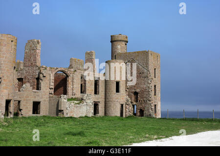 Slains Castle - Küstenweg zwischen Bullers Buchan und Cruden Bay - Aberdeenshire - Schottland - UK Stockfoto