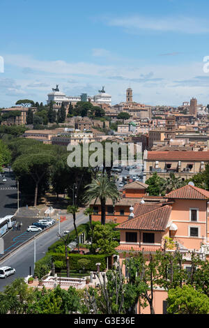 Italien, Rom, Blick von der Aussichtsplattform Im Park Giordano Degli Aranci Neben der Kirche Santa Sabina Stockfoto