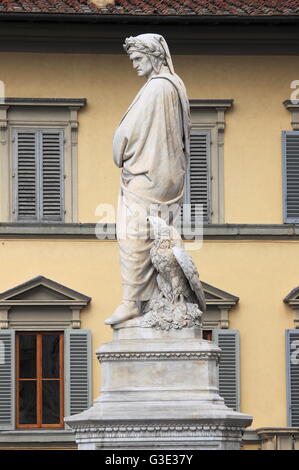 Dante Alighieri-Statue in St. Croce Platz von Florenz, Italien Stockfoto