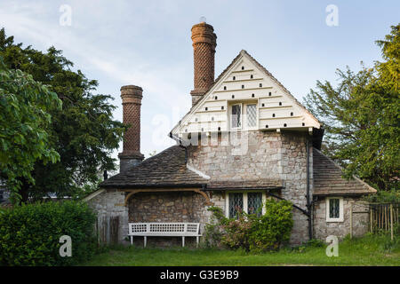 Blaise Hamlet, Bristol, entworfen von Architekt John Nash 1811 in malerischen englischen Umgangssprache Cottage-Stil. Stockfoto