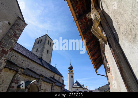 Kirche St. Michaels, Kirche, Stiftskirche, Kruzifix, Italien, Bozen (Südtirol), Südtirol, Alto Adige, Innichen (San Candido) Stockfoto