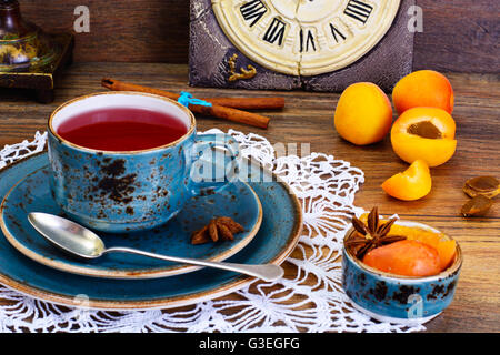 Hibiskus Tee C Marmelade aus Aprikosen Stockfoto