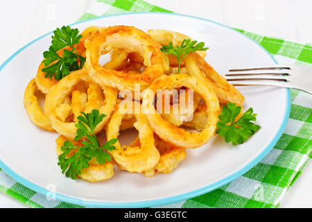 Ringe von Tintenfisch gebraten, gegrillt Stockfoto