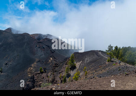 Wanderer im vulkanischen Landschaft, La Palma, Kanarische Inseln, Spanien Stockfoto