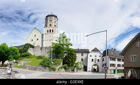 Kirche der Laurentiuskirche, Stadttor Oberes Tor, Österreich, Vorarlberg, Bludenz Stockfoto