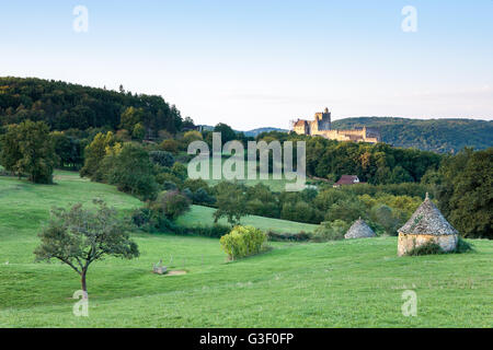 Schloss Beynac in den frühen Morgenstunden Dordogne Frankreich Stockfoto