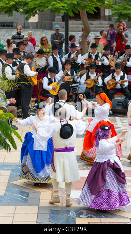 Volkstänzer, kanarischen Dorfes Pueblo Canario, Parque Doramas, Las Palmas, Gran Canaria, Kanaren, Kanarische Inseln, Spanien, Europa Stockfoto