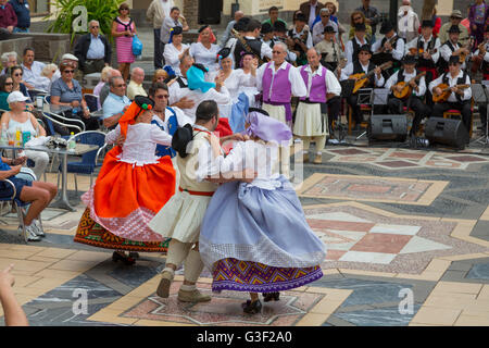 Volkstänzer, kanarischen Dorfes Pueblo Canario, Parque Doramas, Las Palmas, Gran Canaria, Kanaren, Kanarische Inseln, Spanien, Europa Stockfoto