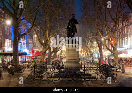 Denkmal Thorbeckeplein bei Nacht, Amsterdam, Holland, Niederlande Stockfoto